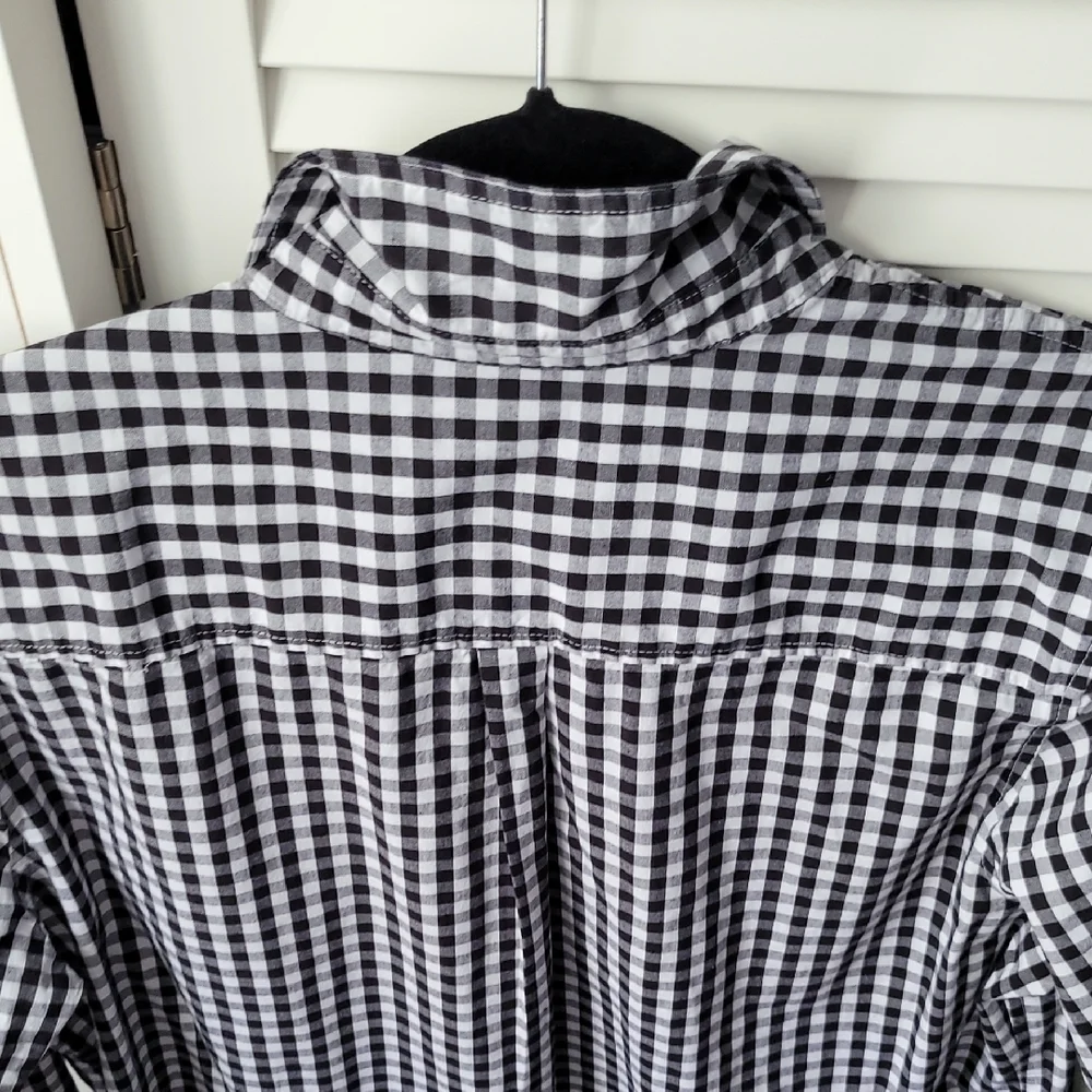 Croft & Barrow Black and White Checkered Button Down Shirt - Picture 5 of 7